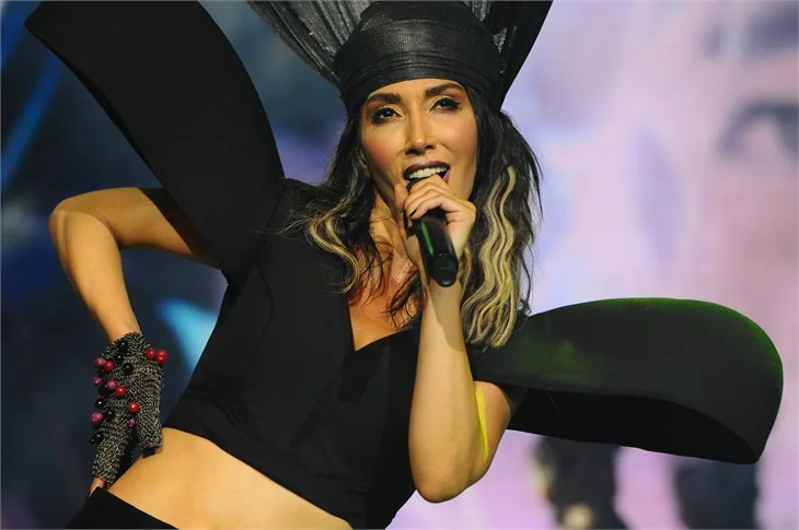Hande Yener'den Harbiye'de büyük şov!