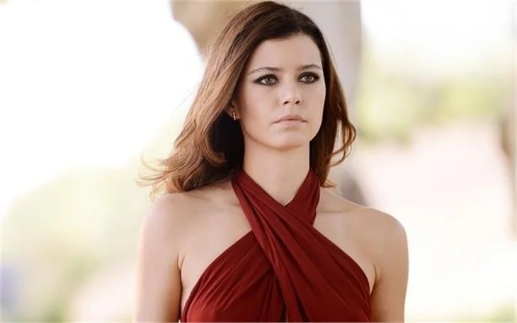 Beren Saat'in paylaştığı fotoğrafa tepki yağdı