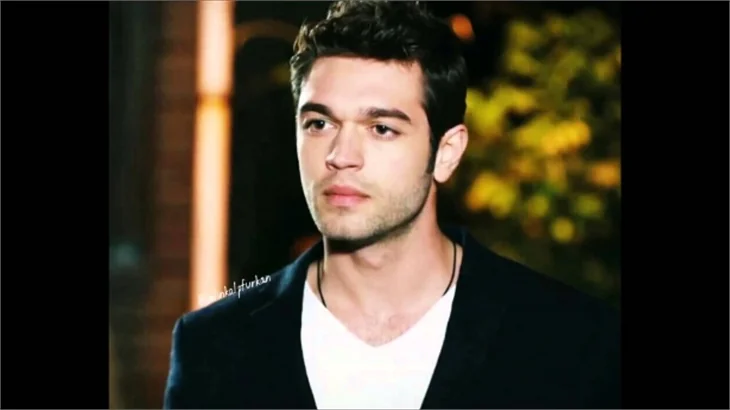 Burak Özçivit 'in düşmanı olacak
