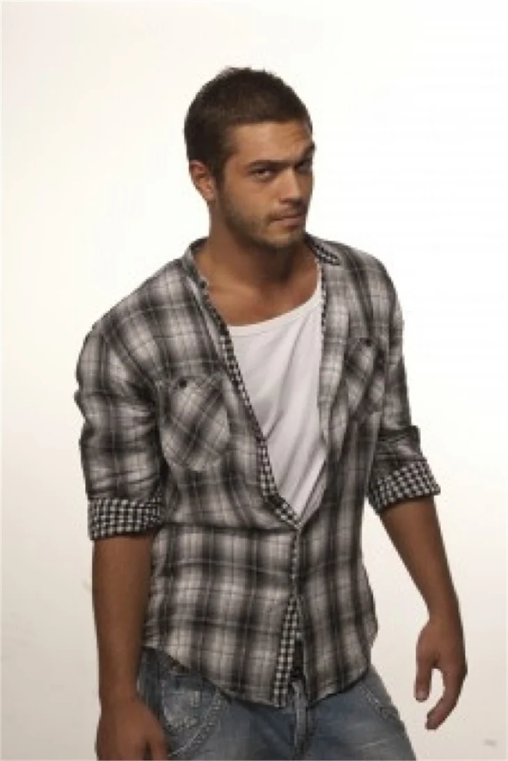 Burak Özçivit 'in düşmanı olacak