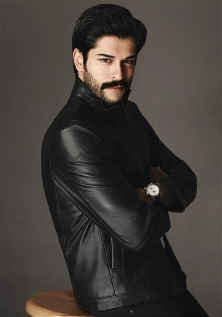 Burak Özçivit 'in düşmanı olacak