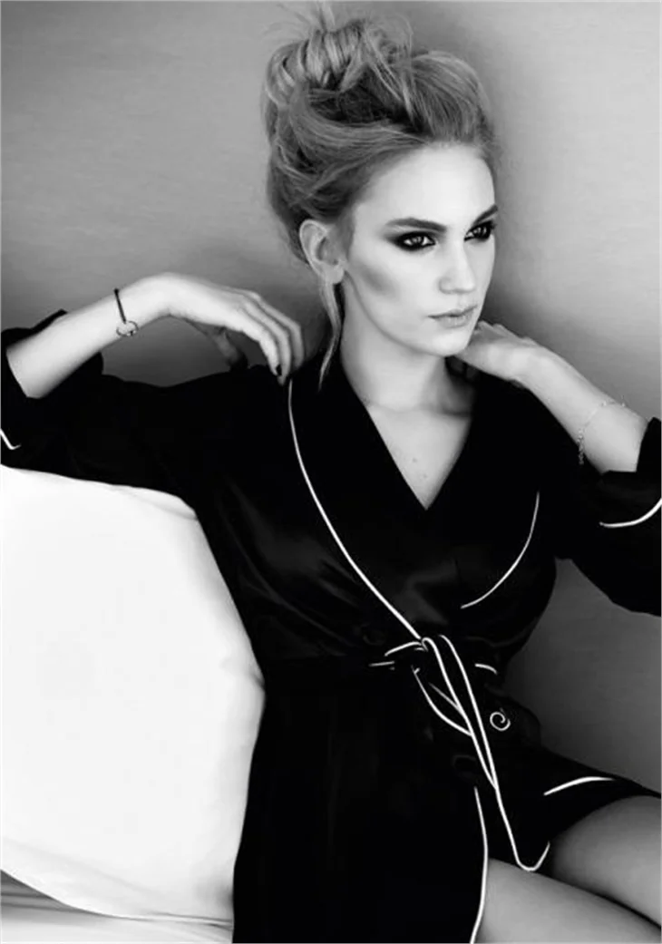 Farah Zeynep Abdullah şarkıcılığı sevdi