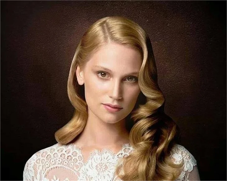 Farah Zeynep Abdullah şarkıcılığı sevdi