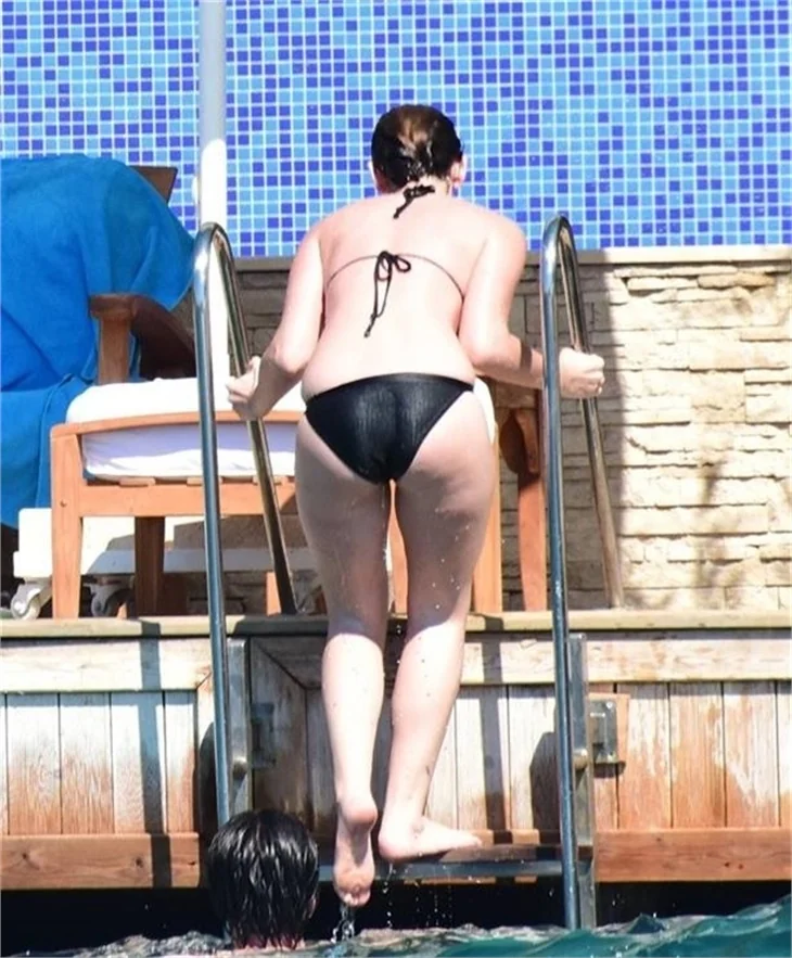Farah Zeynep Abdullah şarkıcılığı sevdi
