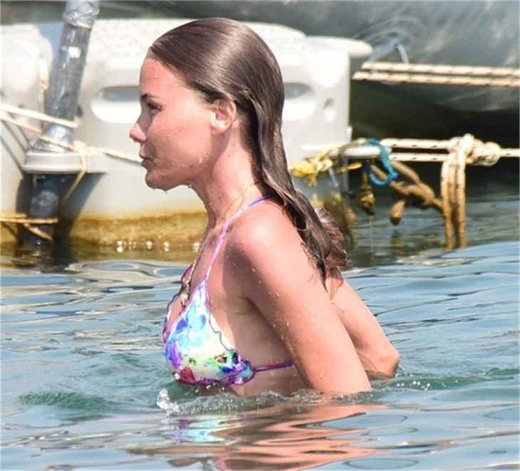 Seksi sunucu nefes kesti!