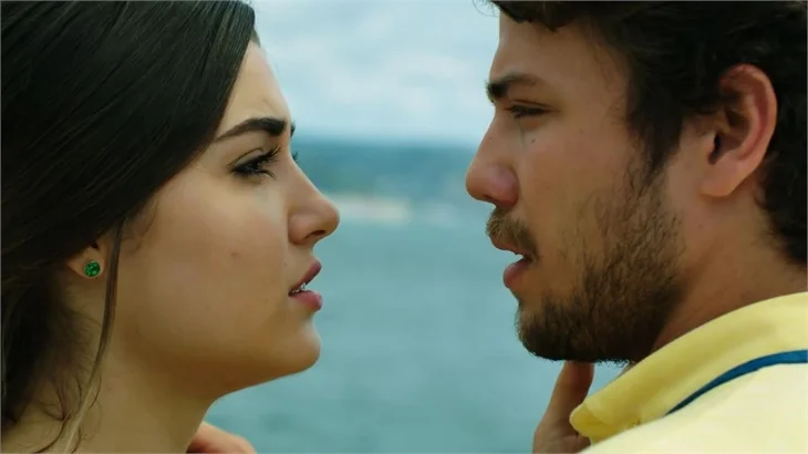 Aşk başlıyor mu?