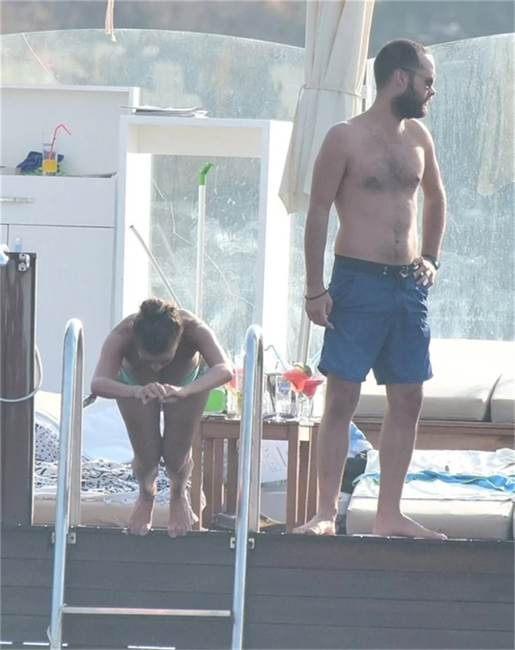 Hande Soral fena yakalandı!