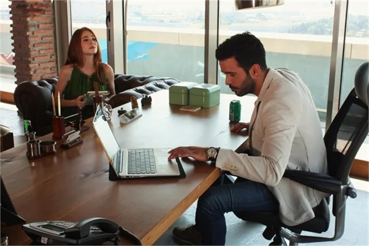 Ömer’in aklı Defne'de!