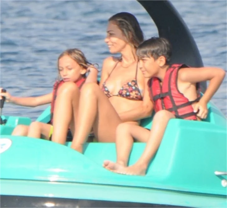 Leyla Bilginel'in seksi dönüşü!