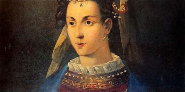 Beren Saat 'Kösem Sultan'a hazırlanıyor