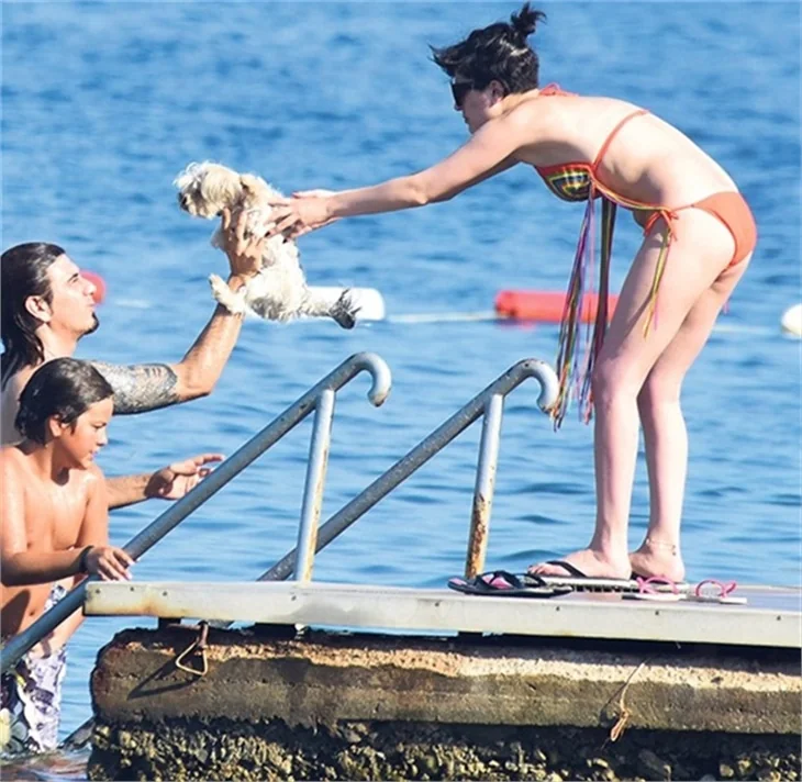 Gonca Vuslateri bikinili yakalandı!