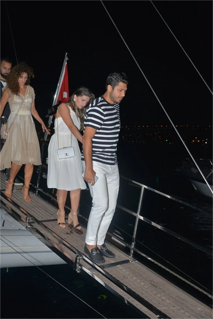 Meryem Uzerli'den 32. yaşa 32 metre yat!