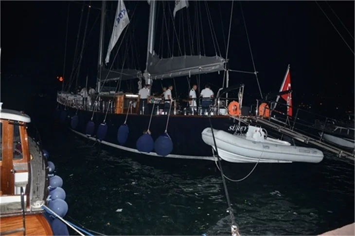 Meryem Uzerli'den 32. yaşa 32 metre yat!