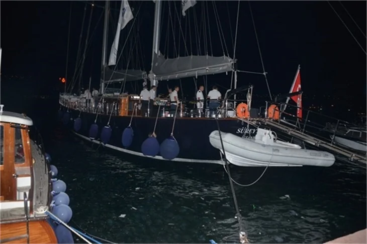 Meryem Uzerli'den 32. yaşa 32 metre yat!
