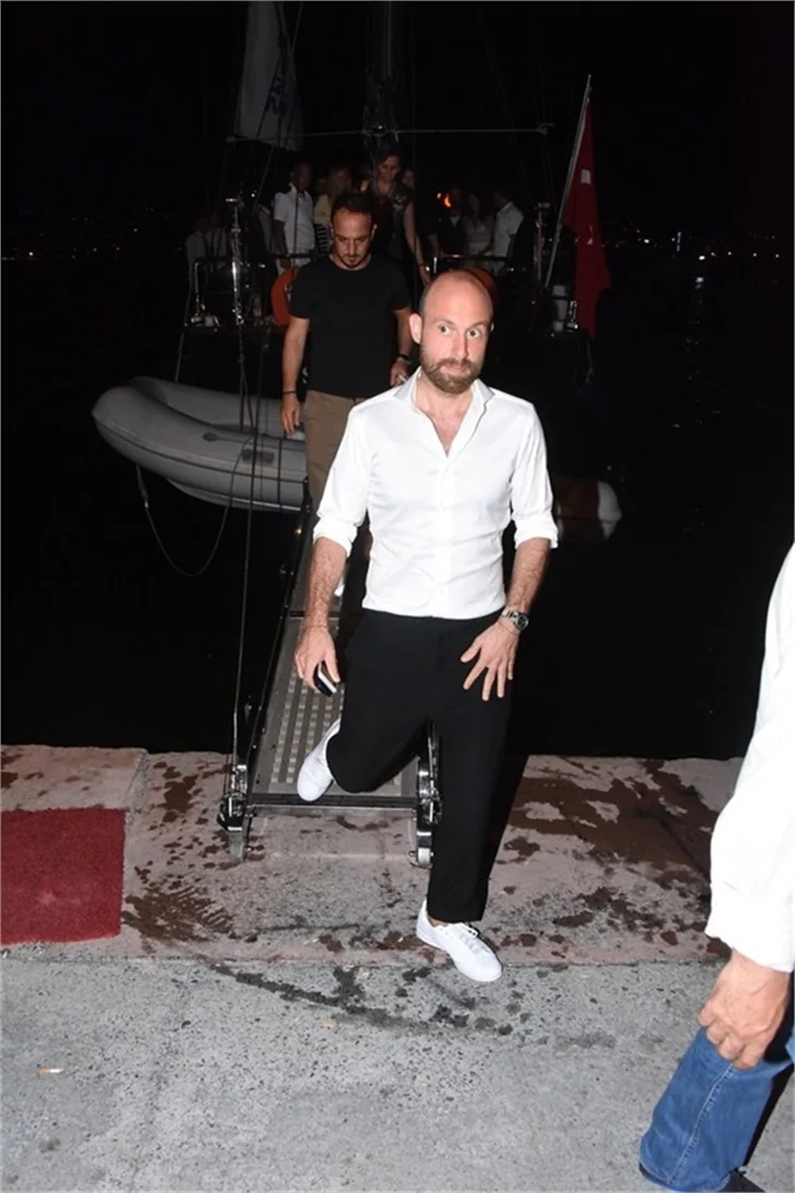 Meryem Uzerli'den 32. yaşa 32 metre yat!
