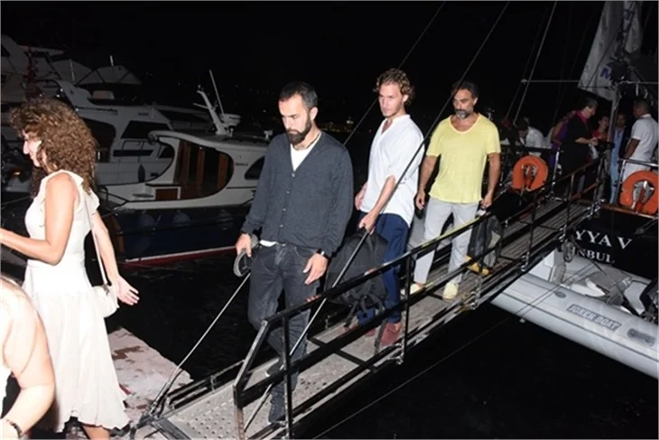 Meryem Uzerli'den 32. yaşa 32 metre yat!