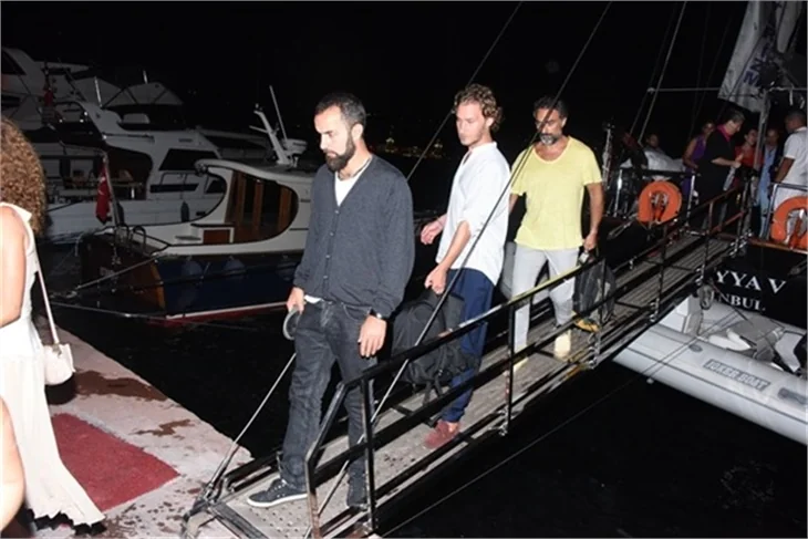 Meryem Uzerli'den 32. yaşa 32 metre yat!
