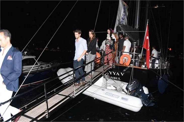 Meryem Uzerli'den 32. yaşa 32 metre yat!