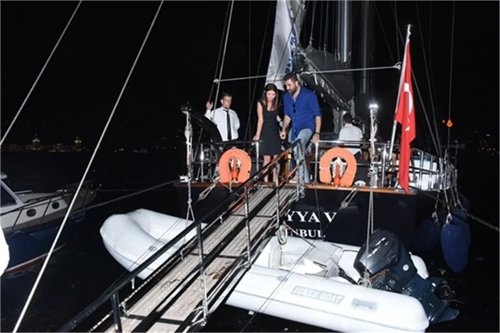 Meryem Uzerli'den 32. yaşa 32 metre yat!