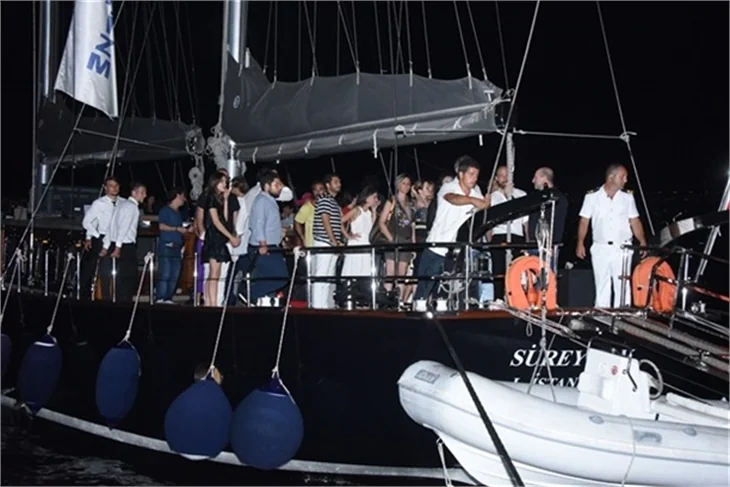Meryem Uzerli'den 32. yaşa 32 metre yat!