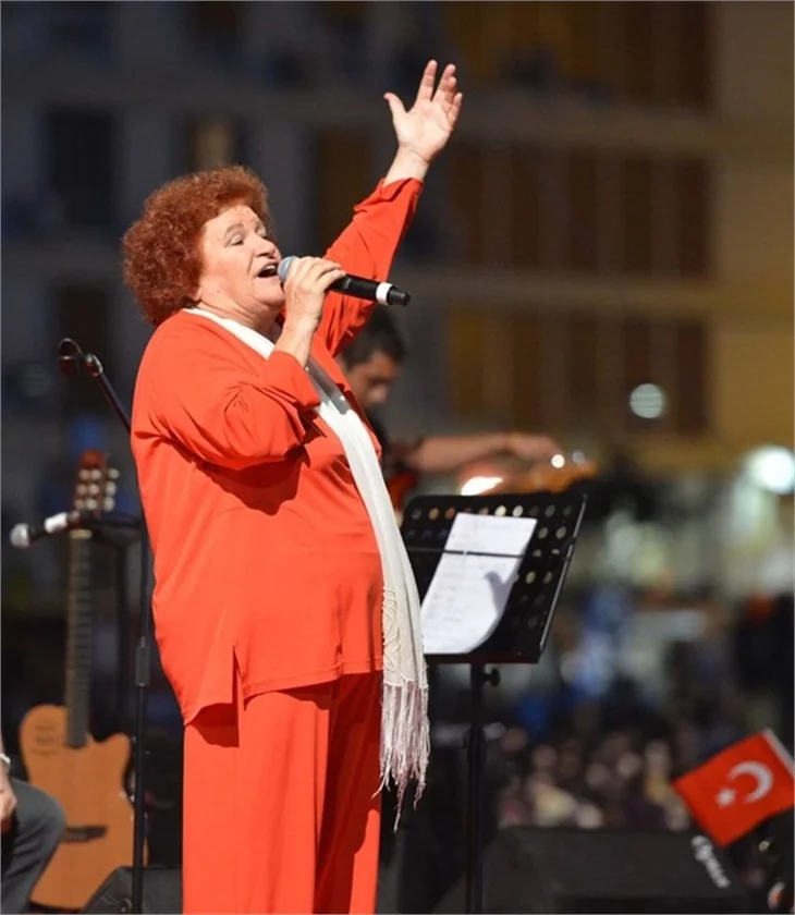 Selda Bağcan'dan Teoman'a şok suçlama