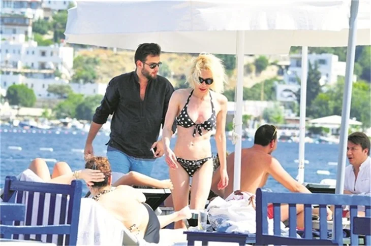 Öykü Serter tatilden vazgeçmiyor!