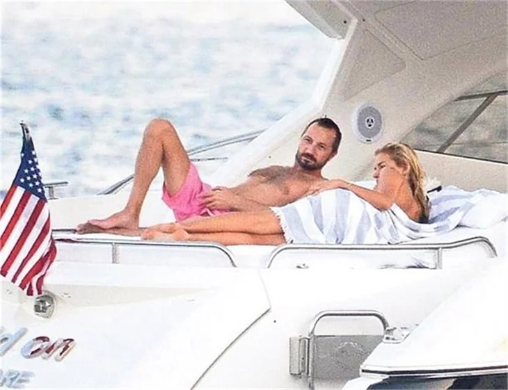 Burcu Esmersoy'dan şaşırtan karar!