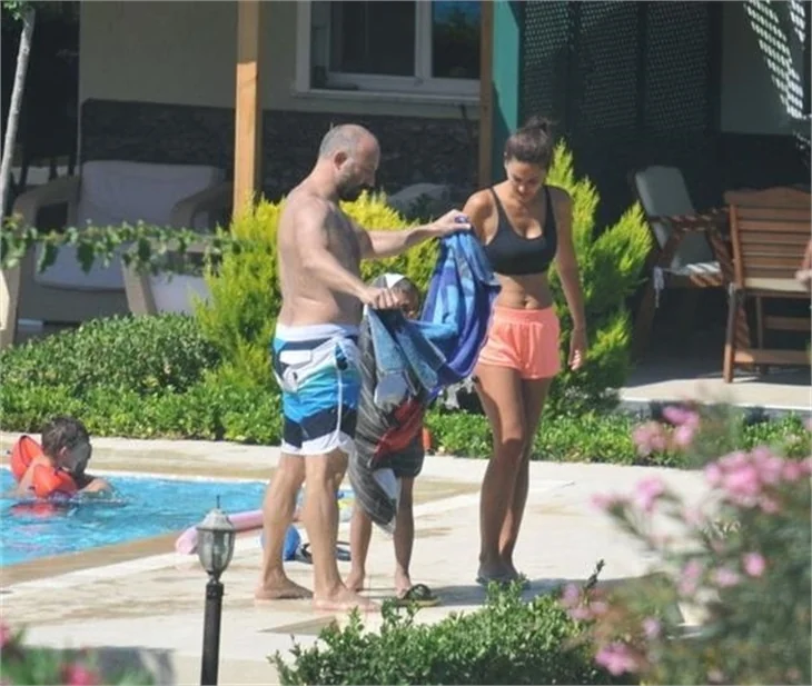 Halit Ergenç'in kardeşi zehirli balığa bastı