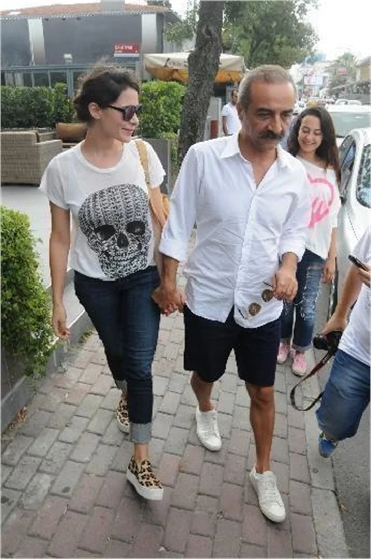 Belçim Bilgin ve Yılmaz Erdoğan'dan ayrılmadık pozu