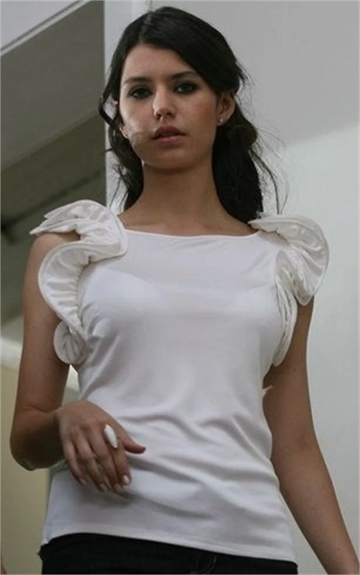 Beren Saat rolü için sarışın oluyor