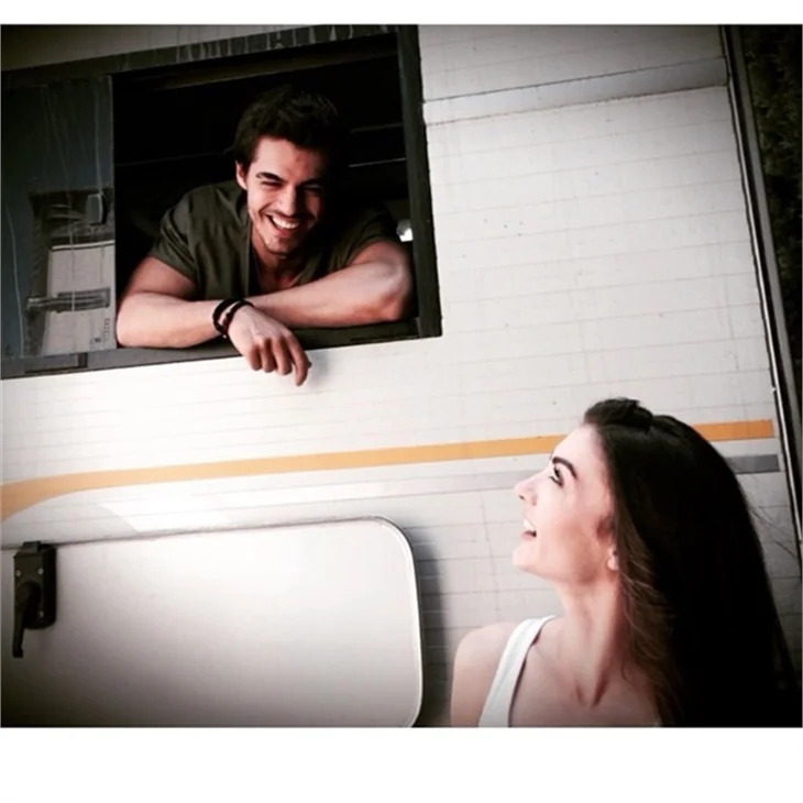 Burcu Özberk'in instagram halleri...