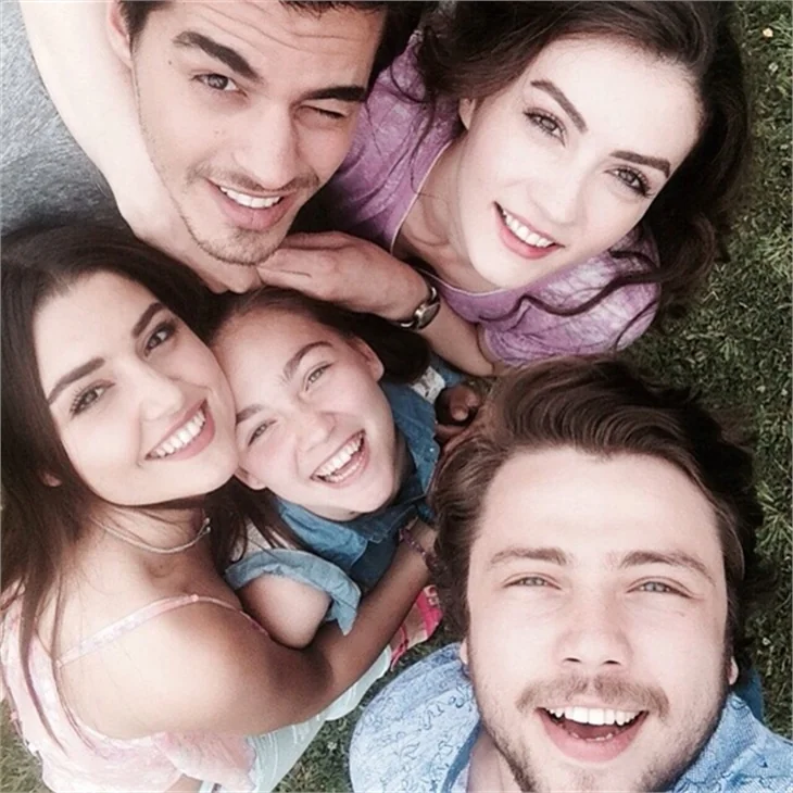 Burcu Özberk'in instagram halleri...