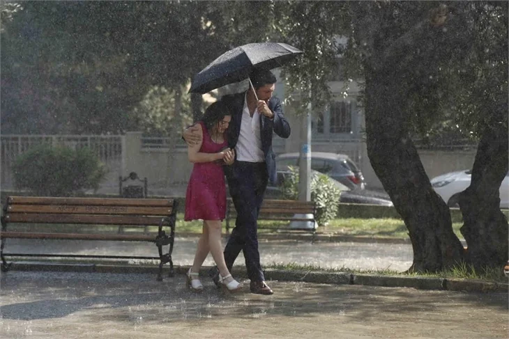 Can ve Ayşegül, Murat'ı inandırabilecek mi?