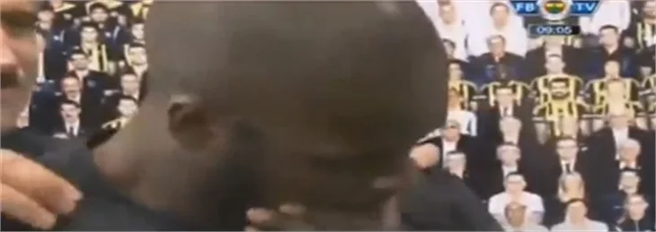Moussa Sow ağladı, ağlattı!
