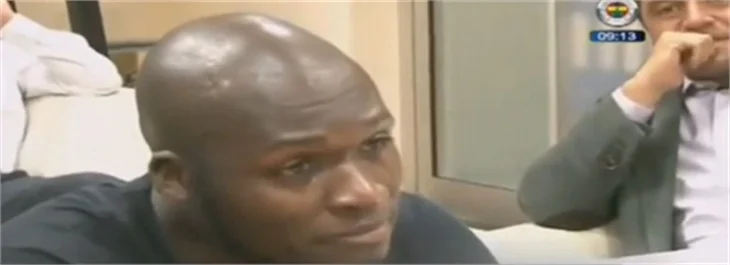 Moussa Sow ağladı, ağlattı!