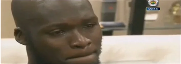 Moussa Sow ağladı, ağlattı!