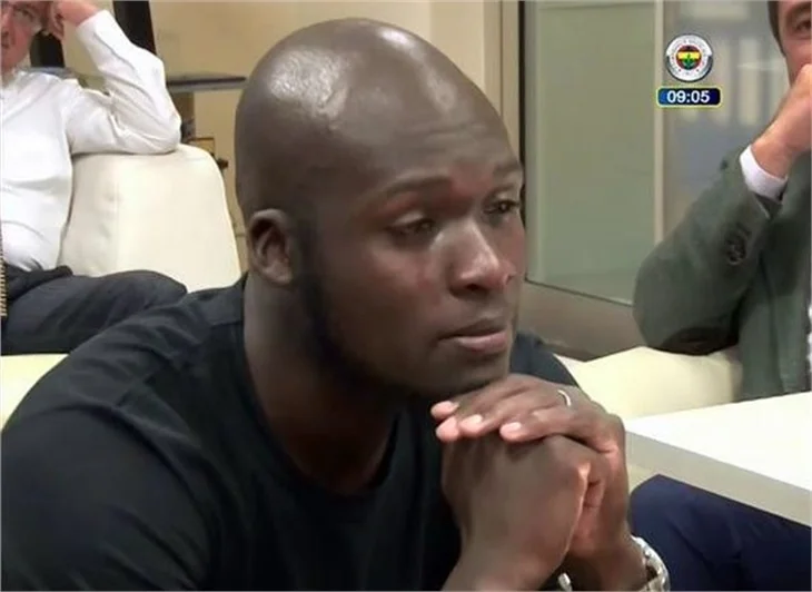 Moussa Sow ağladı, ağlattı!