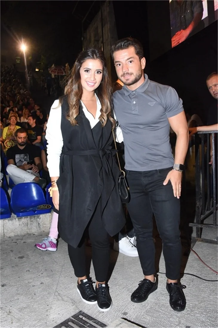 Tarkan'ın sahnede zor anları!