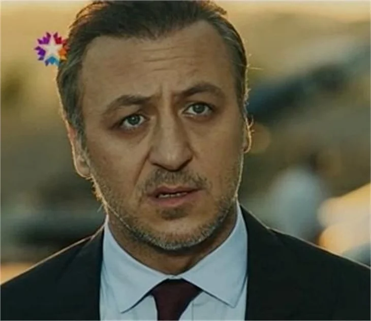 Barış Falay'ın Paramparça'daki ilk sahnesi