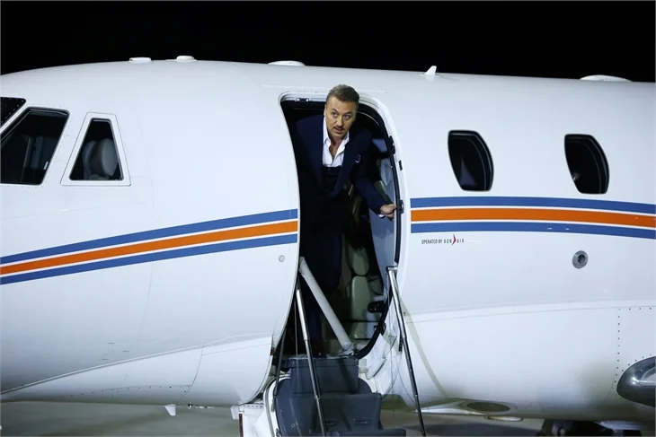 Barış Falay'ın Paramparça'daki ilk sahnesi