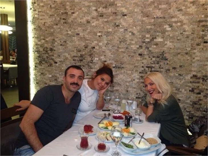 Demet Akalın'dan Lerzan Mutlu yorumu
