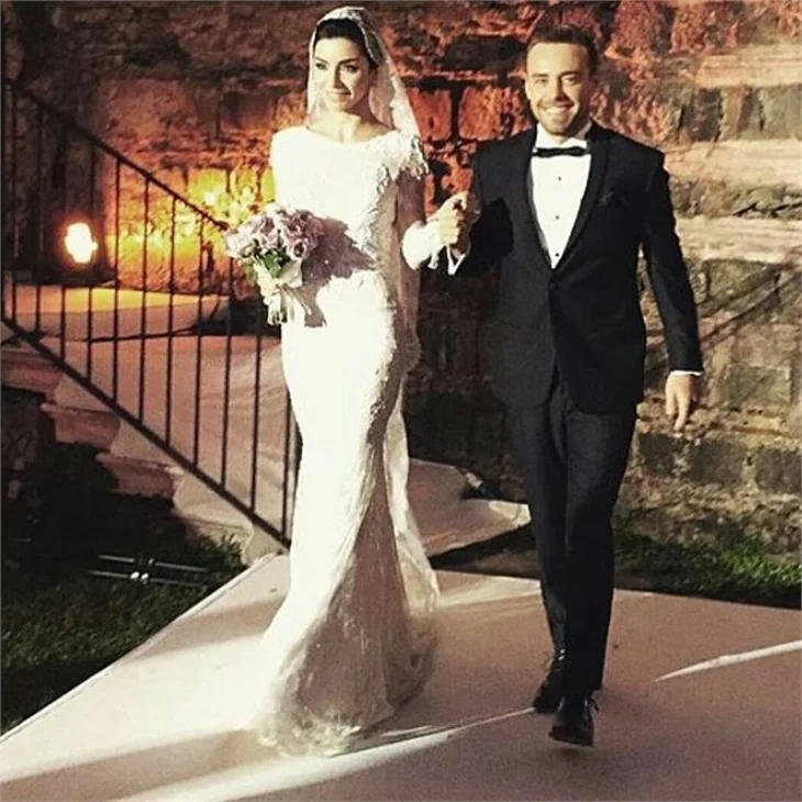 Merve Boluğur ile Murat Dalkılıç balayına başladı
