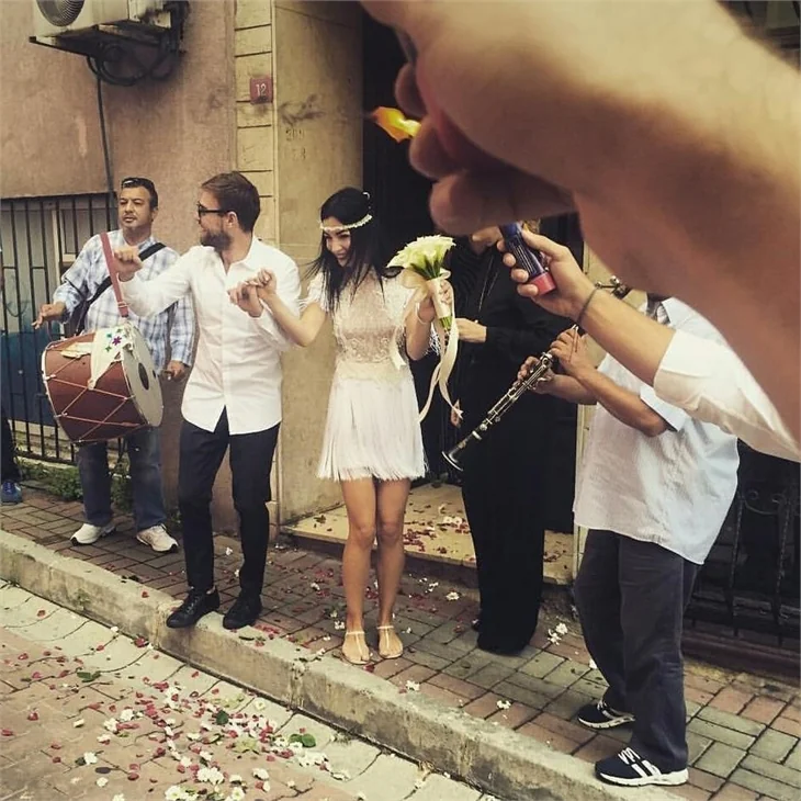 Merve Boluğur ile Murat Dalkılıç balayına başladı