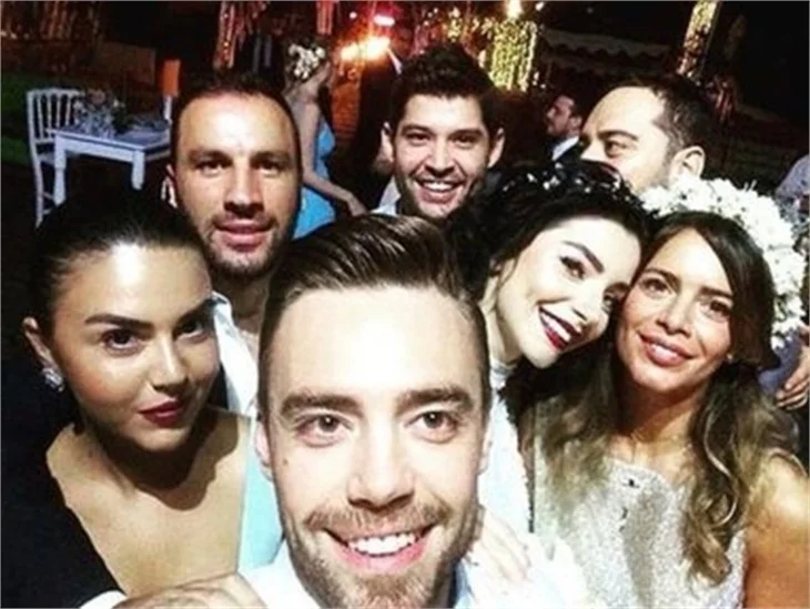 Eliz Sakuçoğlu plaja indi!