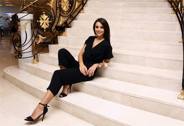 Tuvana Türkay şarkıcı oluyor!