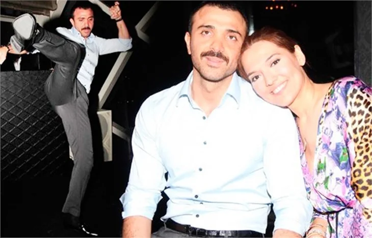 Demet Akalın'ın eşi Okan Kurt 10 kişiyle kavga etti