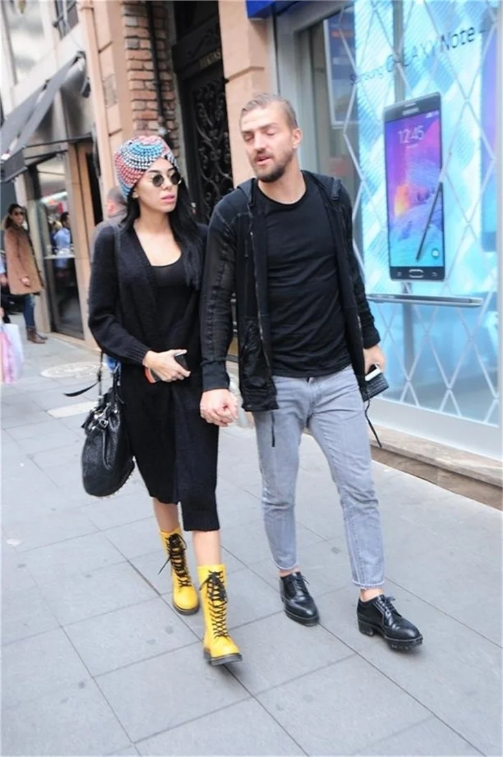 Caner gitti, Asena döndü