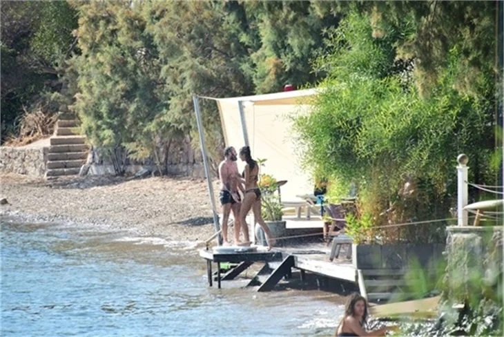 Merve Boluğur ile Murat Dalkılıç tatilde