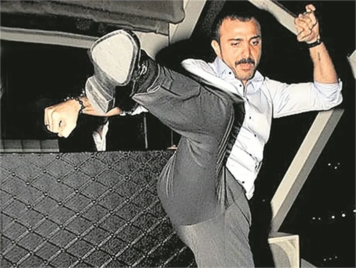 Demet Akalın: Okan beni hiç dövmedi!