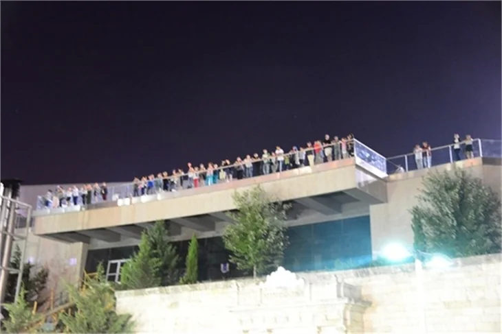Tarkan konserinde duygusal anlar